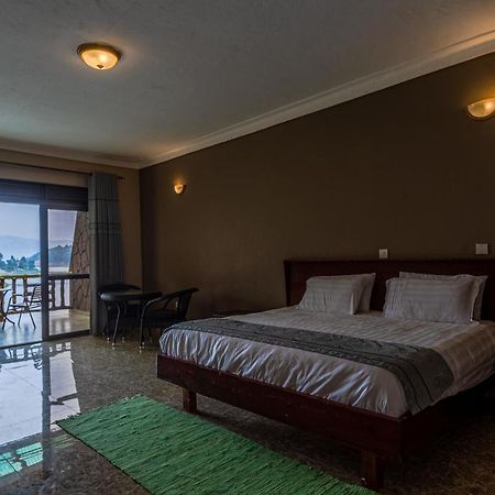 Bunyonyi Overland Resort Kabale Bagian luar foto