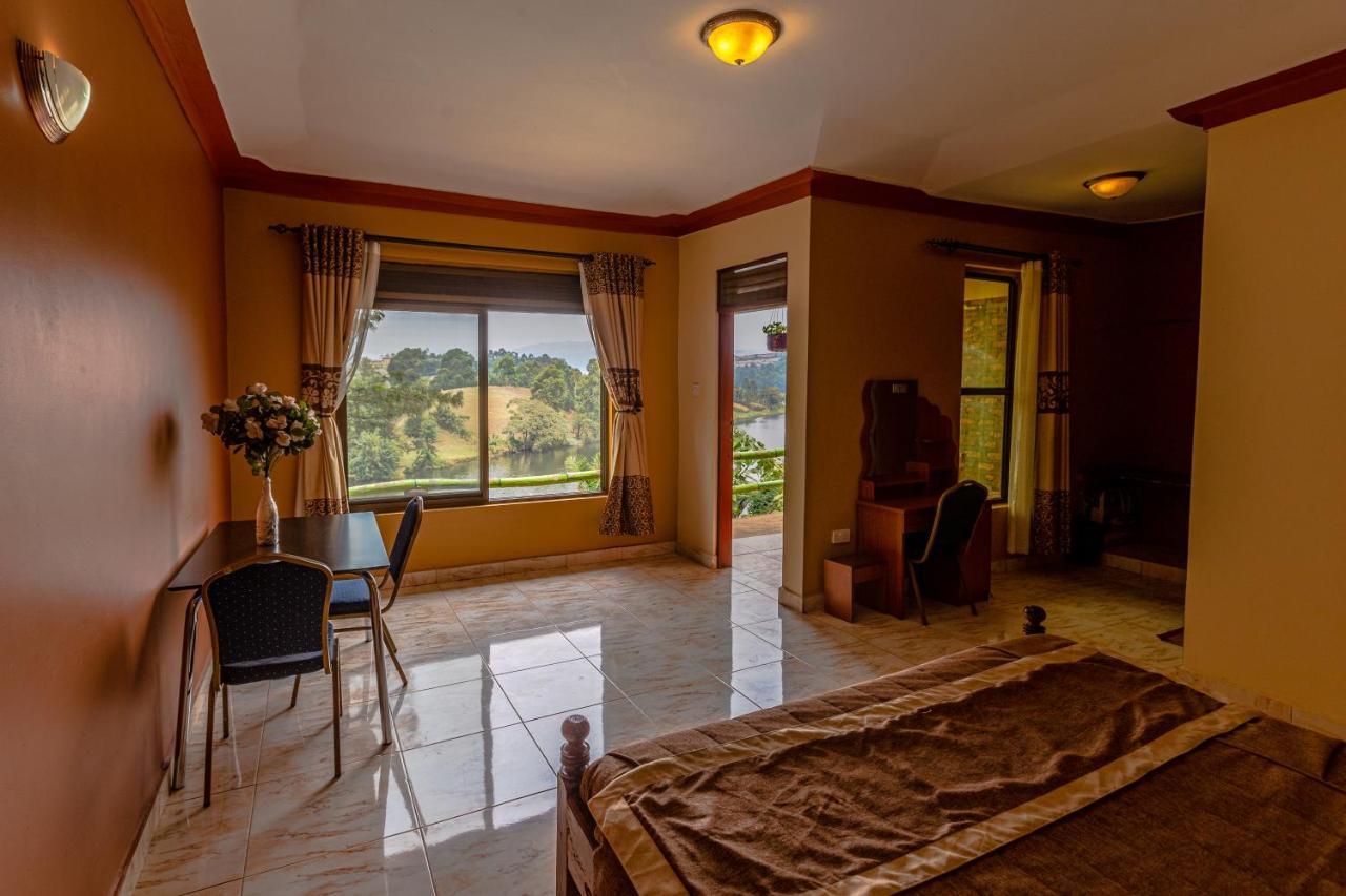 Bunyonyi Overland Resort Kabale Bagian luar foto